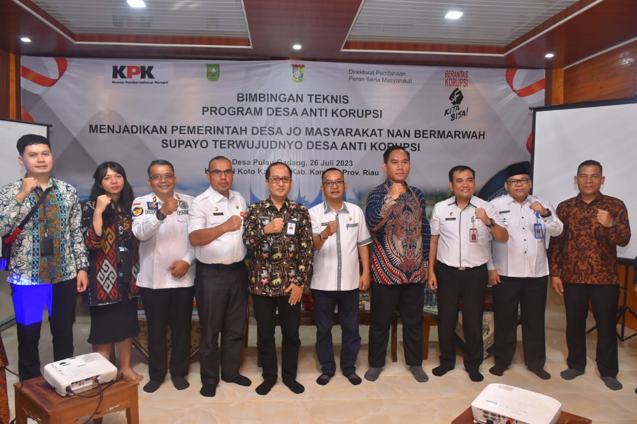 Buka Bimtek Desa Anti Korupsi Bersama KPK RI, Pj Bupati Kampar : Jadikan Pemerintah Desa dan Masyarakat yang Bermarwah, Terwujudnya Desa Anti Korupsi