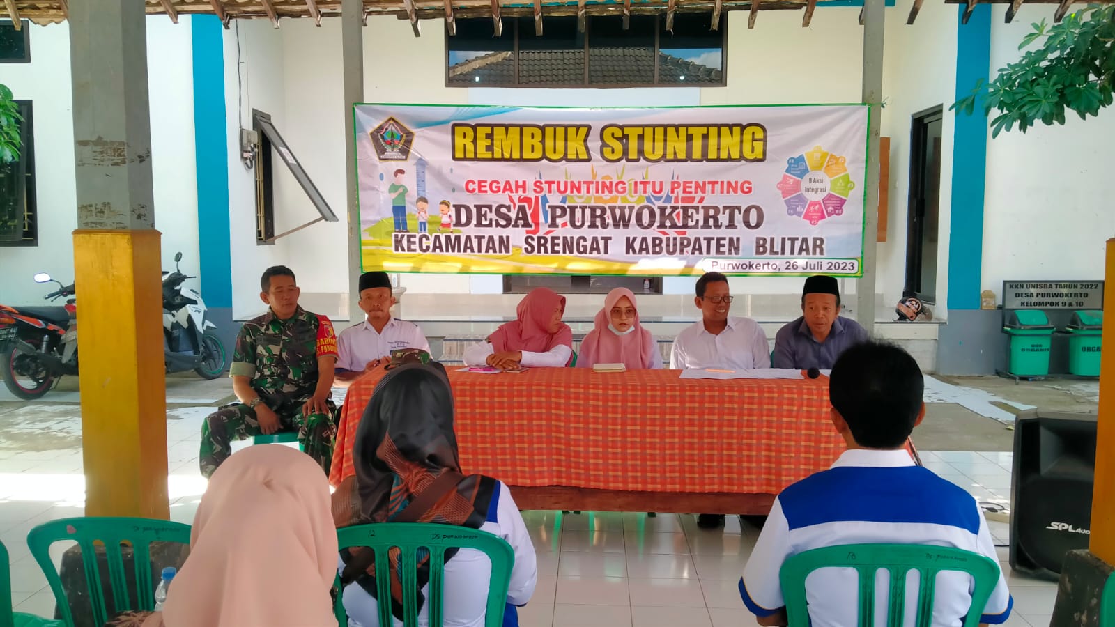 Peduli Kesehatan Anak, Babinsa Koramil Srengat Hadiri Musyawarah Kegiatan Rembuk Stunting