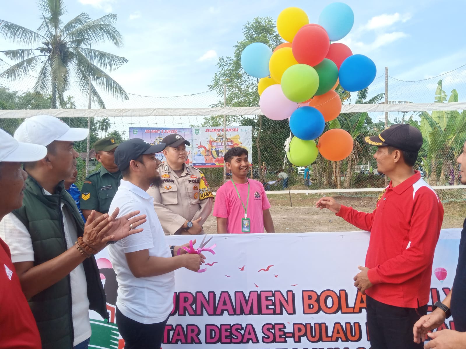 Pemdes Meskom Gelar Turnamen Bola Volly Antar Desa Se pulau Bengkalis Tahun 2023