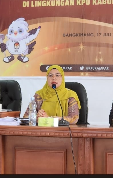 Ketua KPU Kabupaten Kampar Menghimbau Parpol Menertibkan Alat Peraga Yang Menyerupai Alat Peraga Kampanye Pemilu 2024