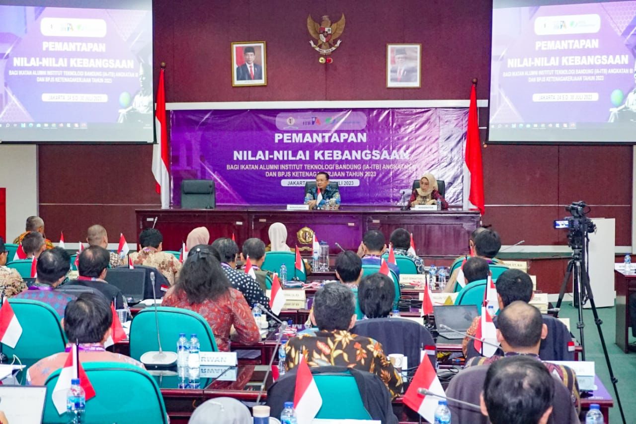 Beri Pemantapan Nilai-Nilai Kebangsaan Alumni ITB di Lemhannas, Ketua MPR RI Bamsoet Ajak Seluruh Elemen Bangsa Perkuat Wawasan Kebangsaan