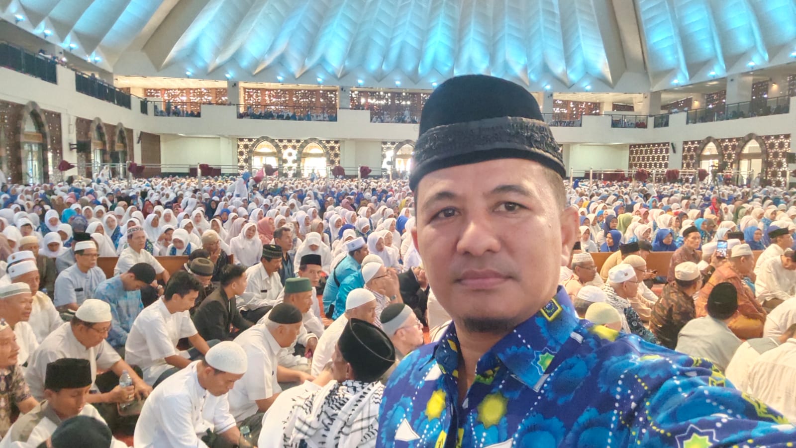 200 Orang Anggota BKMT Palupuh Hadir di Mesjid Raya Sumbar, Hadiri Acara Dakwah Wisata BKMT Se Sumbar