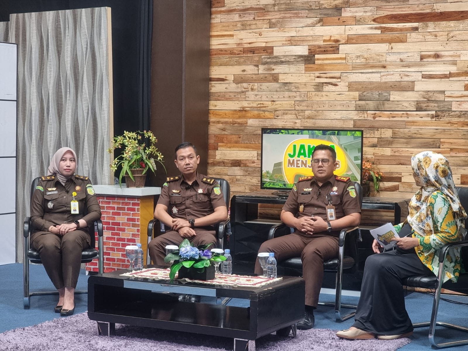 Kepala Kejaksaan Negeri Kampar,Menjadi Narasumber Dalam Program “Jaksa Menjawab” Bersama RTV Dengan Tema Peran dan Fungsi Kejaksaan Dalam Pelayanan Hukum