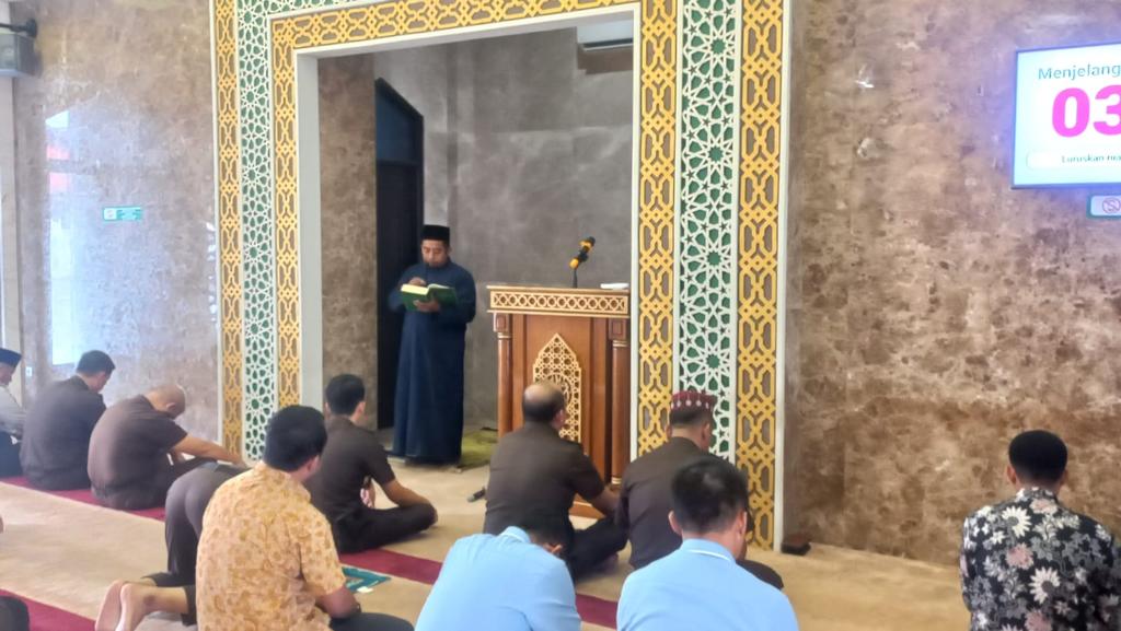 Tausiyah Ba’da Dzuhur Yang Disampaikan Oleh Ust.Chairul Ichwan,S.PDI