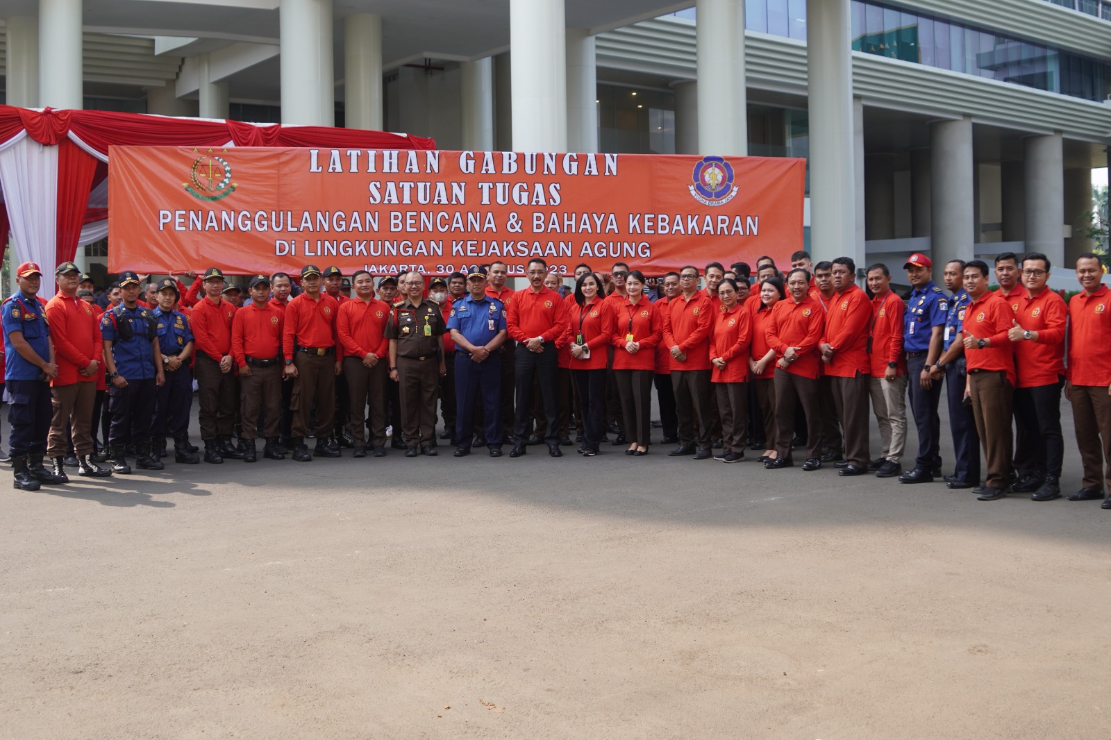 Pelatihan Gabungan Penanggulangan Bahaya Kebakaran Di Lingkungan Kantor Kejaksaan Agung