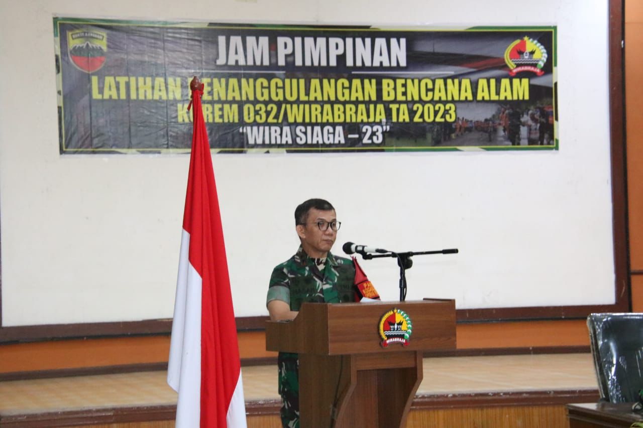 Pangdam I/BB Tutup Latihan Penanggulangan Bencana Alam Korem 032/Wbr