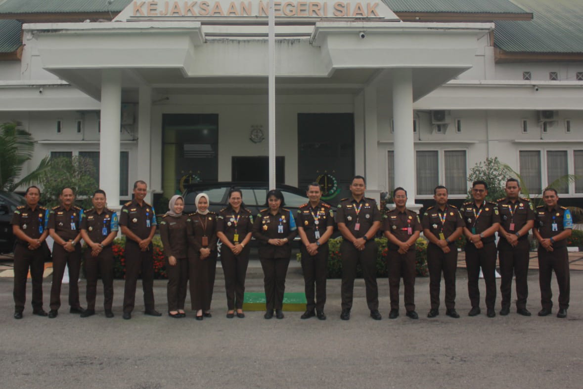 Aswas Kejati Riau Melakukan Inspeksi Pemantauan Di Kejari Siak Dan Kejari Bengkalis