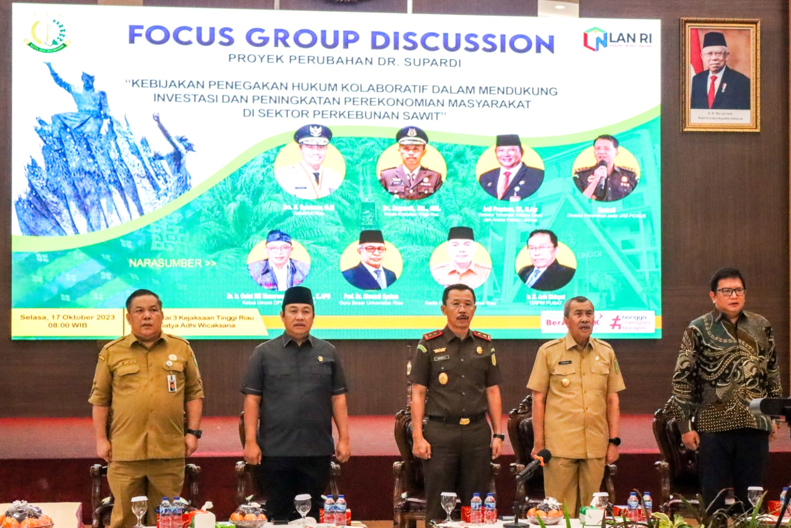 Kajati Riau Melakukan Kegiatan Focus FGD Proyek Perubahan : Kebijakan Penegakan Hukum Kolaboratif Upaya Mendukung Iklim Investasi dan Peningkatan Perekonomian Masyarakat di Sektor Perkebunan Sawit di Indonesia