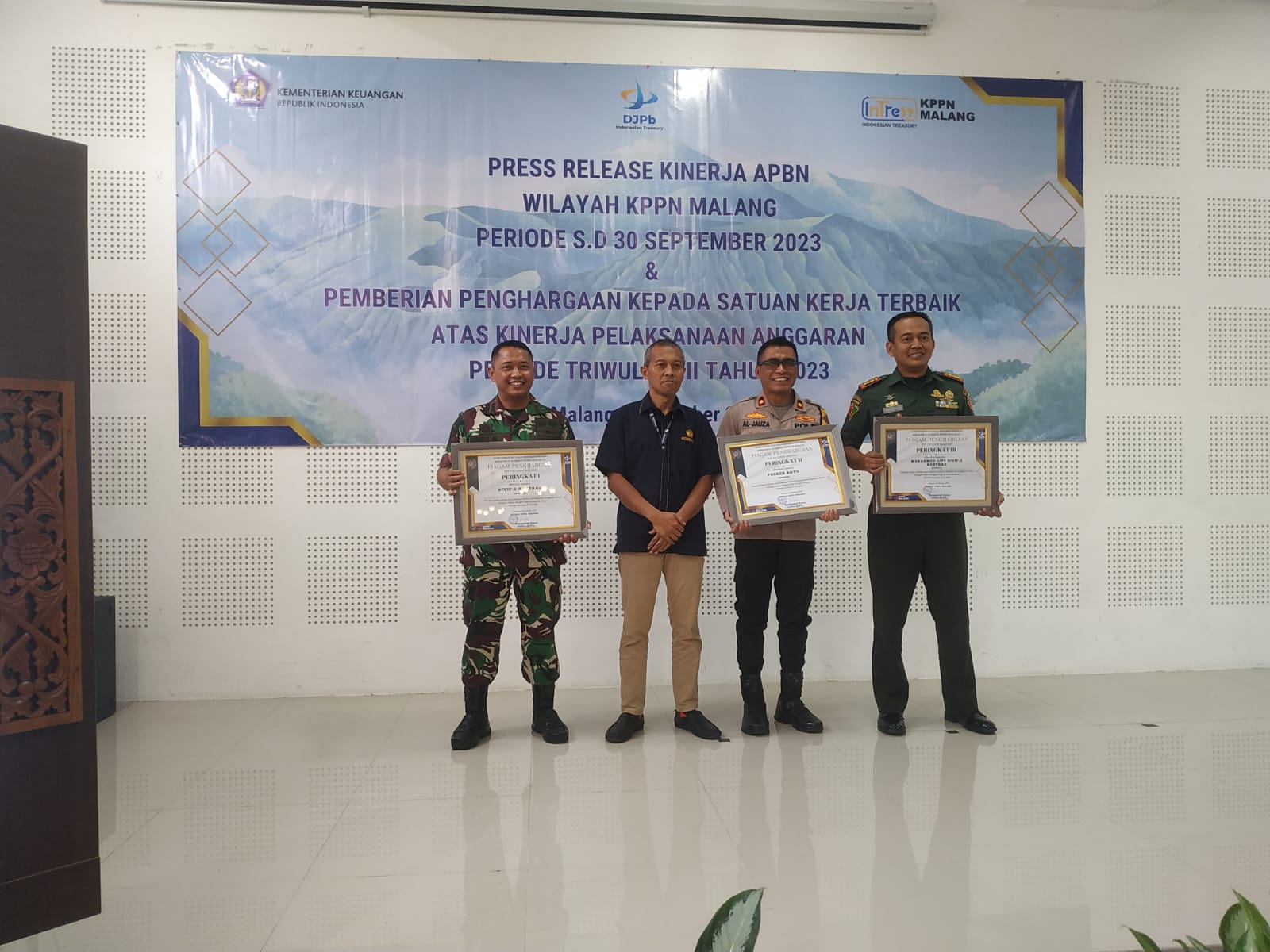 Asren Divif 2 Kostrad Hadiri Acara Forum Group Discussion (FGD) Evaluasi Pelaksanaan Anggaran Satuan Kerja K/L