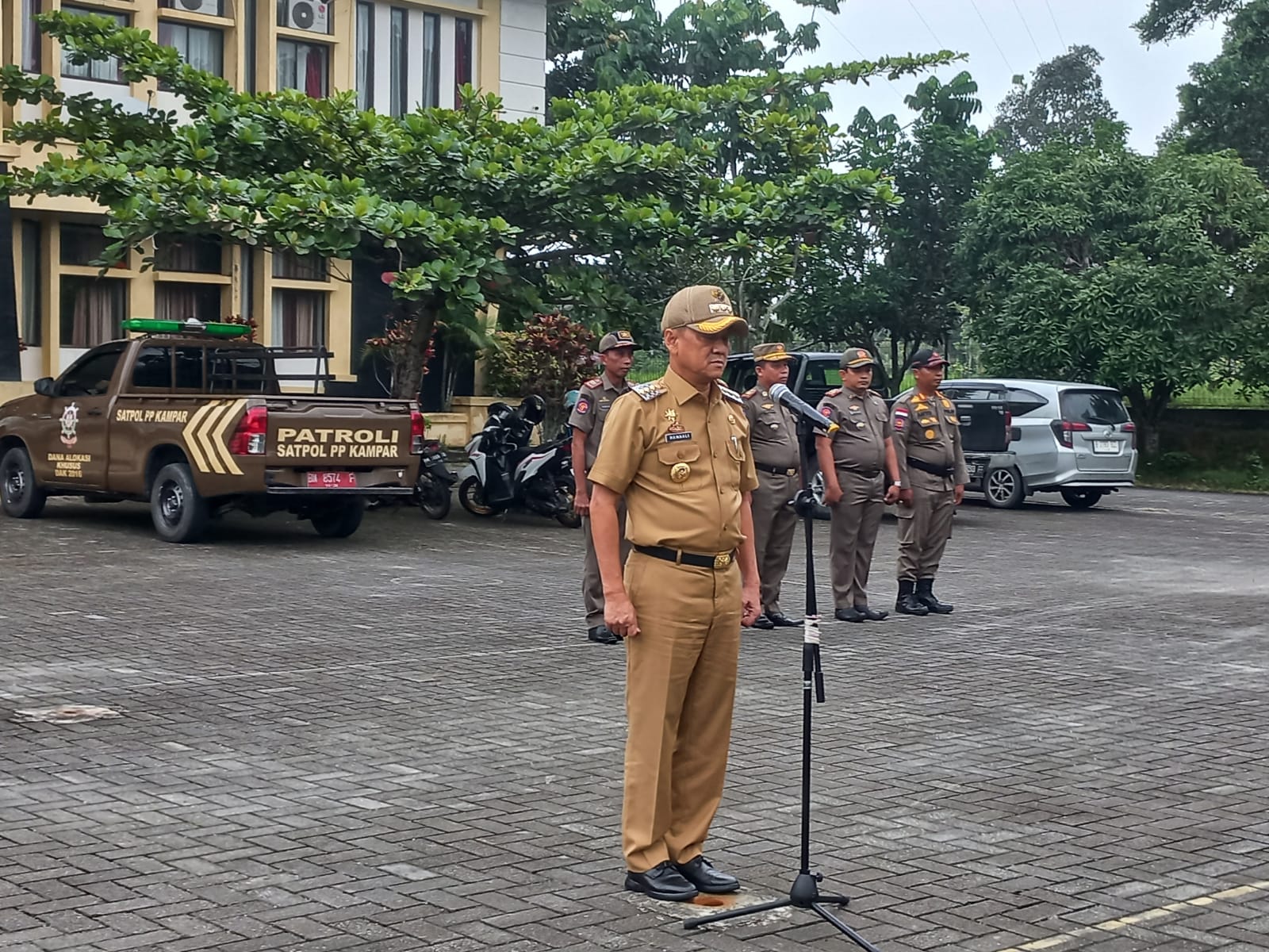 Pimpin Apel di Satpol PP Kampar, Hambali Minta Seluruh Personil Siap Siaga, Responsif dan Tanggap