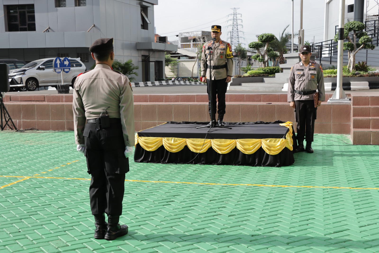 Polres Metro Jakarta Barat : Memperingati Hari Kesadaran Nasional 2024 Dengan Semangat Kebangsaan