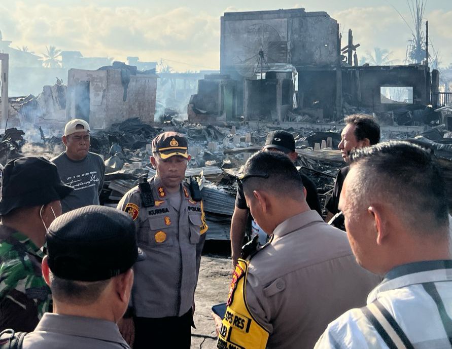 Kapolres Kepulauan Meranti Beserta Rombongan Tinjau Musibah Kebakaran Di Desa Band