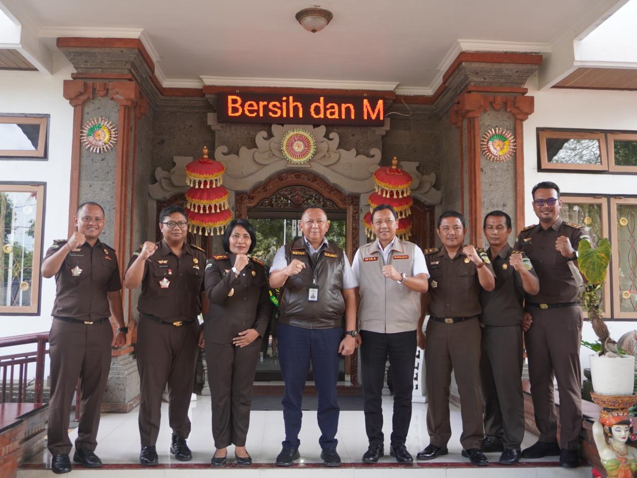 Kajati Bali Melakukan Sidak Beberapa Kejaksaan Negeri