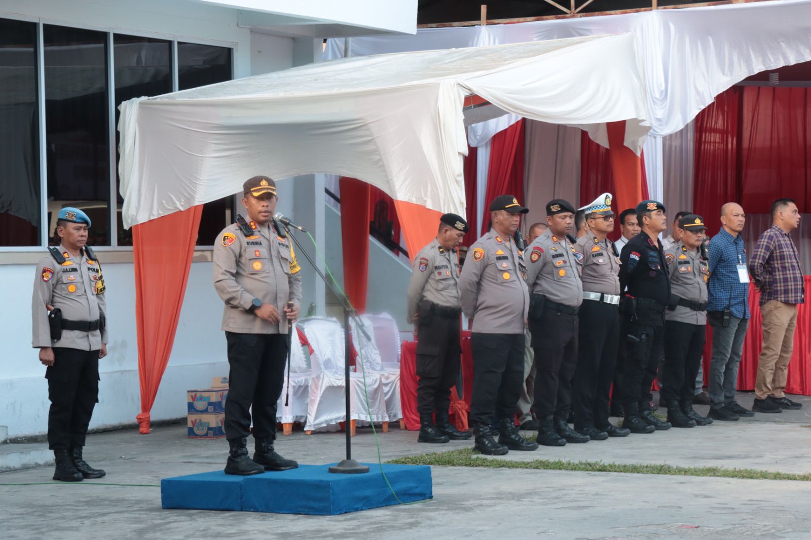 Polres Kepulauan Meranti Pengamanan Rapat Pleno Terbuka Rekapitulasi Hasil Perhitungan Suara Pemilu 2024 