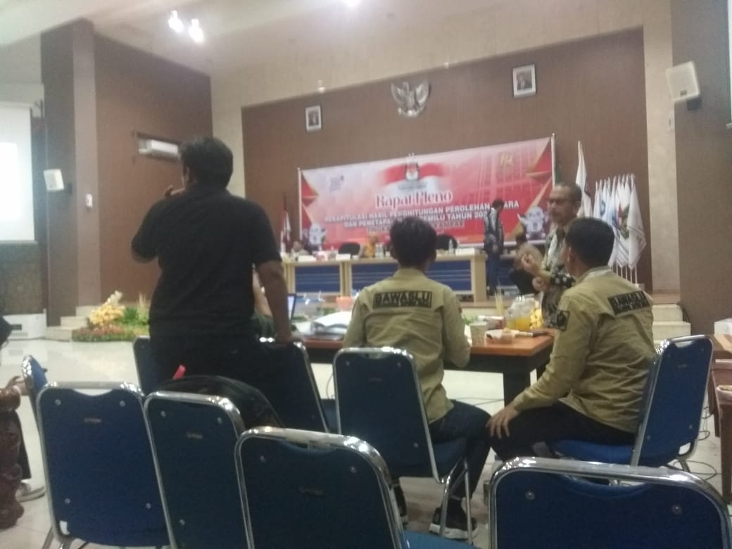 Hari Keempat Rapat Pleno, KPU Kampar Tuntaskan 3 PPK dan Selesai 18 Kecamatan