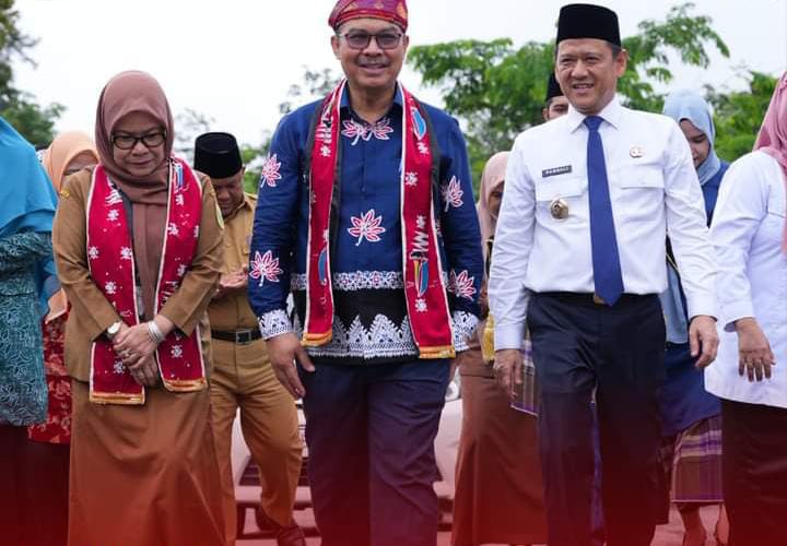 Bersama Kepala BKKBN RI Pj Bupati Kampar Hadiri Gebyar Audit Kasus Stunting Provinsi Riau 2024