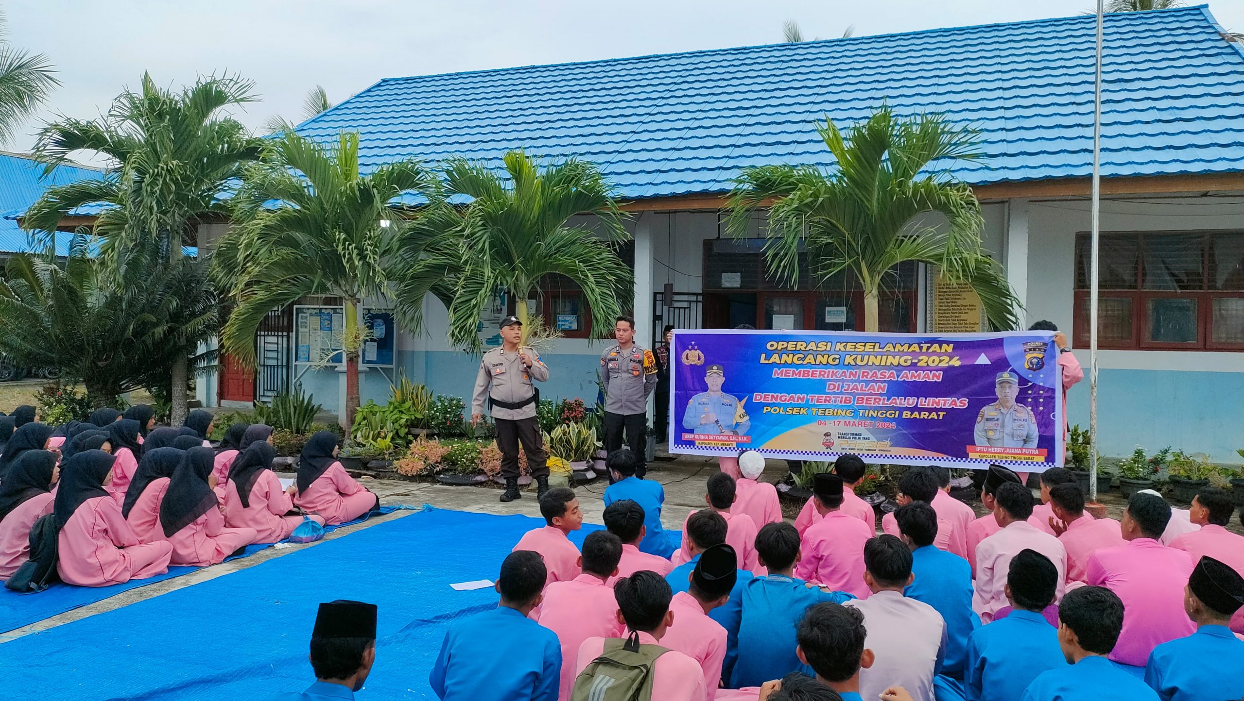 Operasi Keselamatan LK 2024 Polsek Tebing Tinggi Barat Beri Edukasi Pelajar Tentang Tertib Berlalulintas