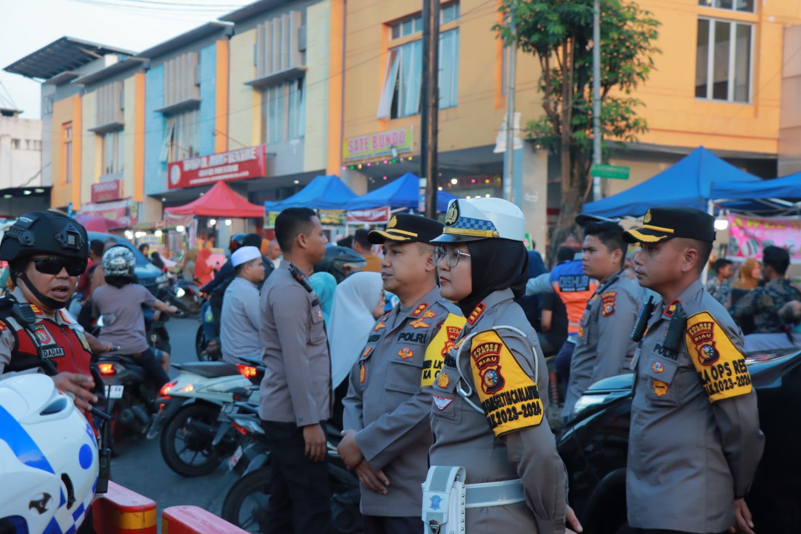 Kapolres Kampar Lakukan Pengamanan Pasar Tumpah Jelang Buka Puasa