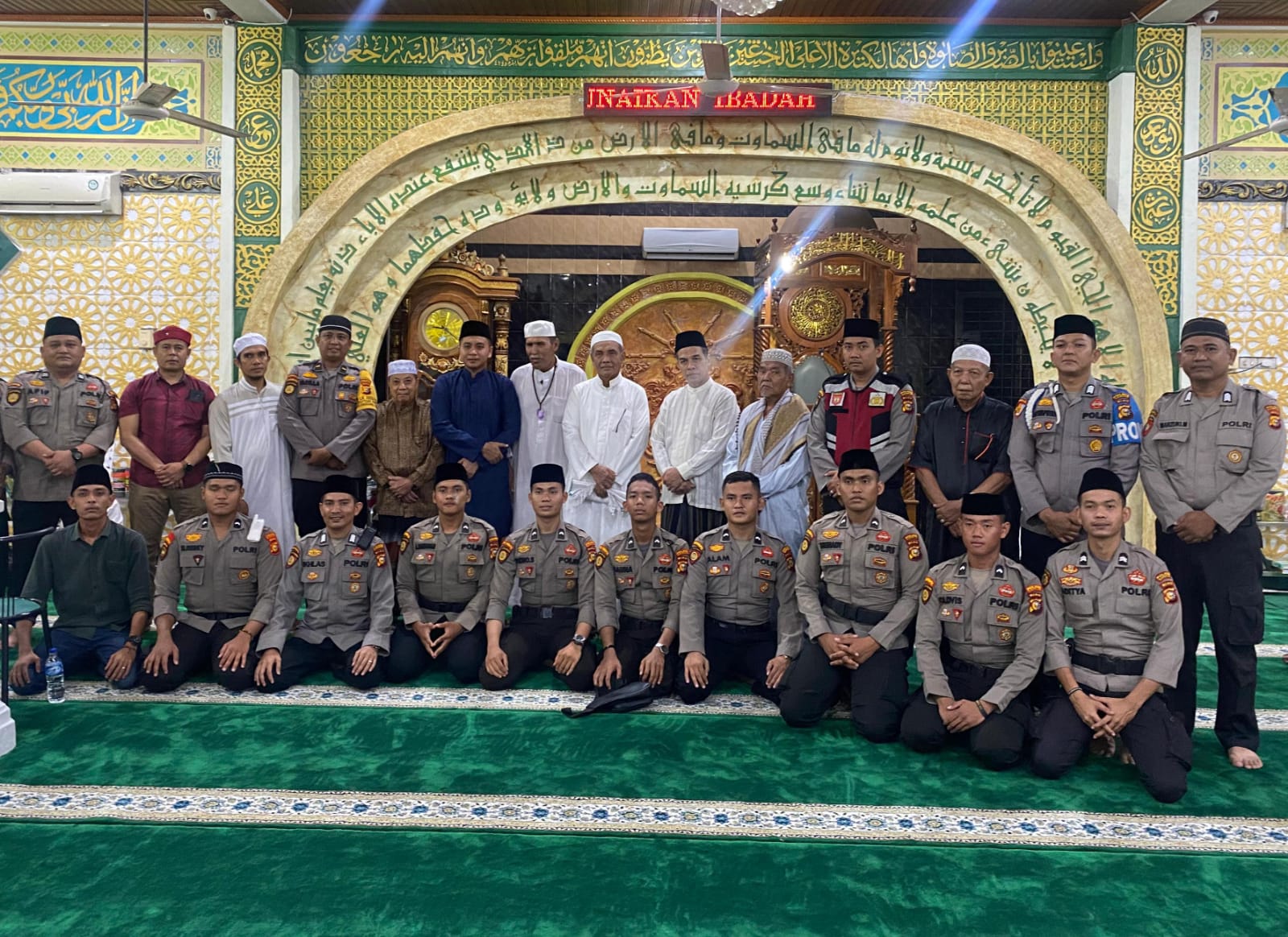 Waka Polres Kampar Gelar Sholat Tarawih Keliling di Masjid Baitus Sholihin