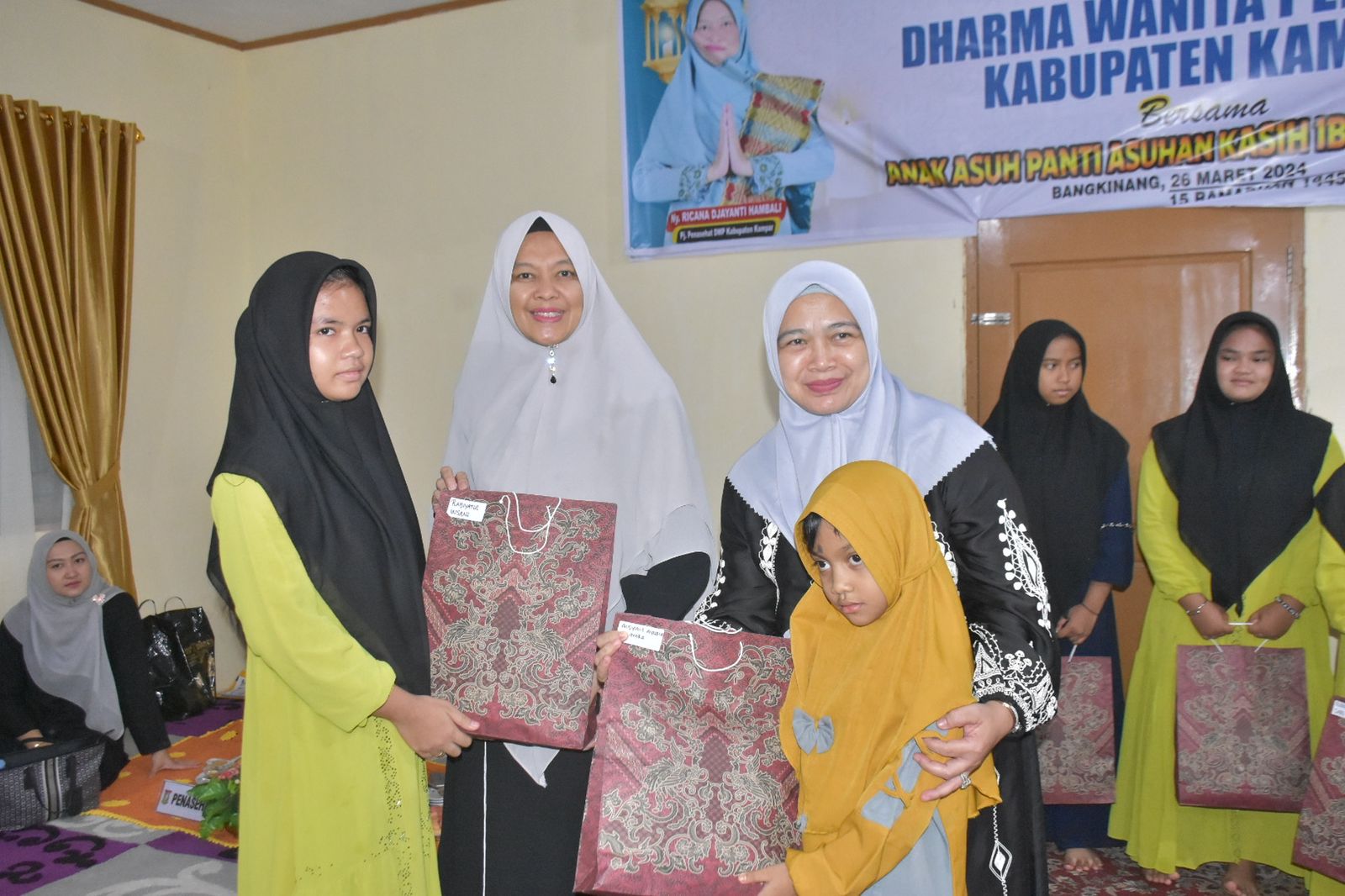 DWP Kabupaten Kampar Berbagi Kasih dengan Anak Anak Panti Asuhan Kasih Ibu Bangkinang