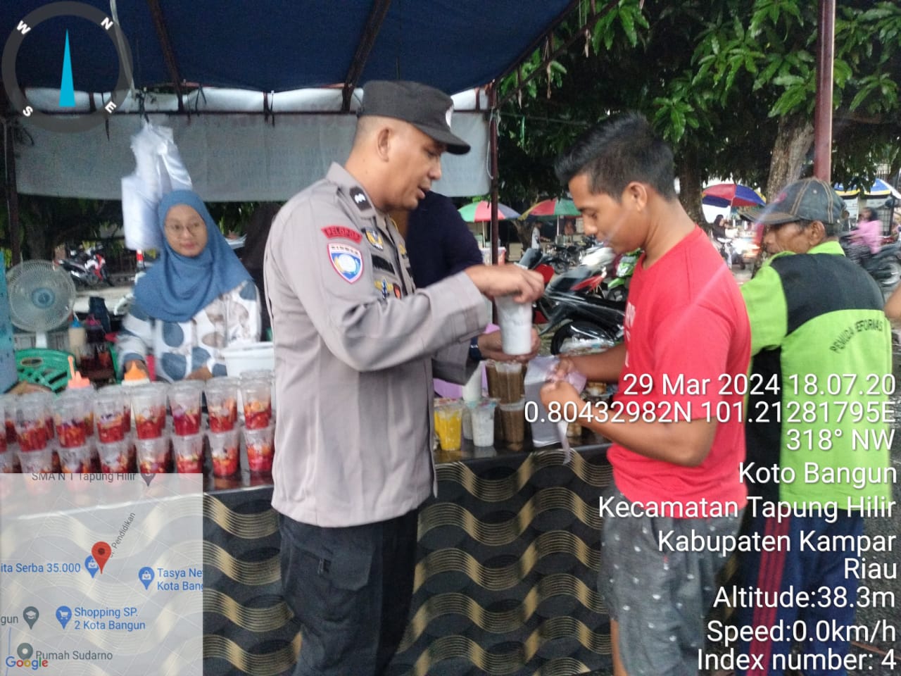 Polsek Bangkinang Barat Laksanakan Patroli Pasar Ramadhan