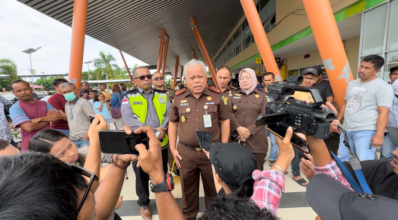 Tim Tabur Kejaksaan Tinggi Papua Barat Berhasil Mengamankan DPO Tindak Pidana Perikanan