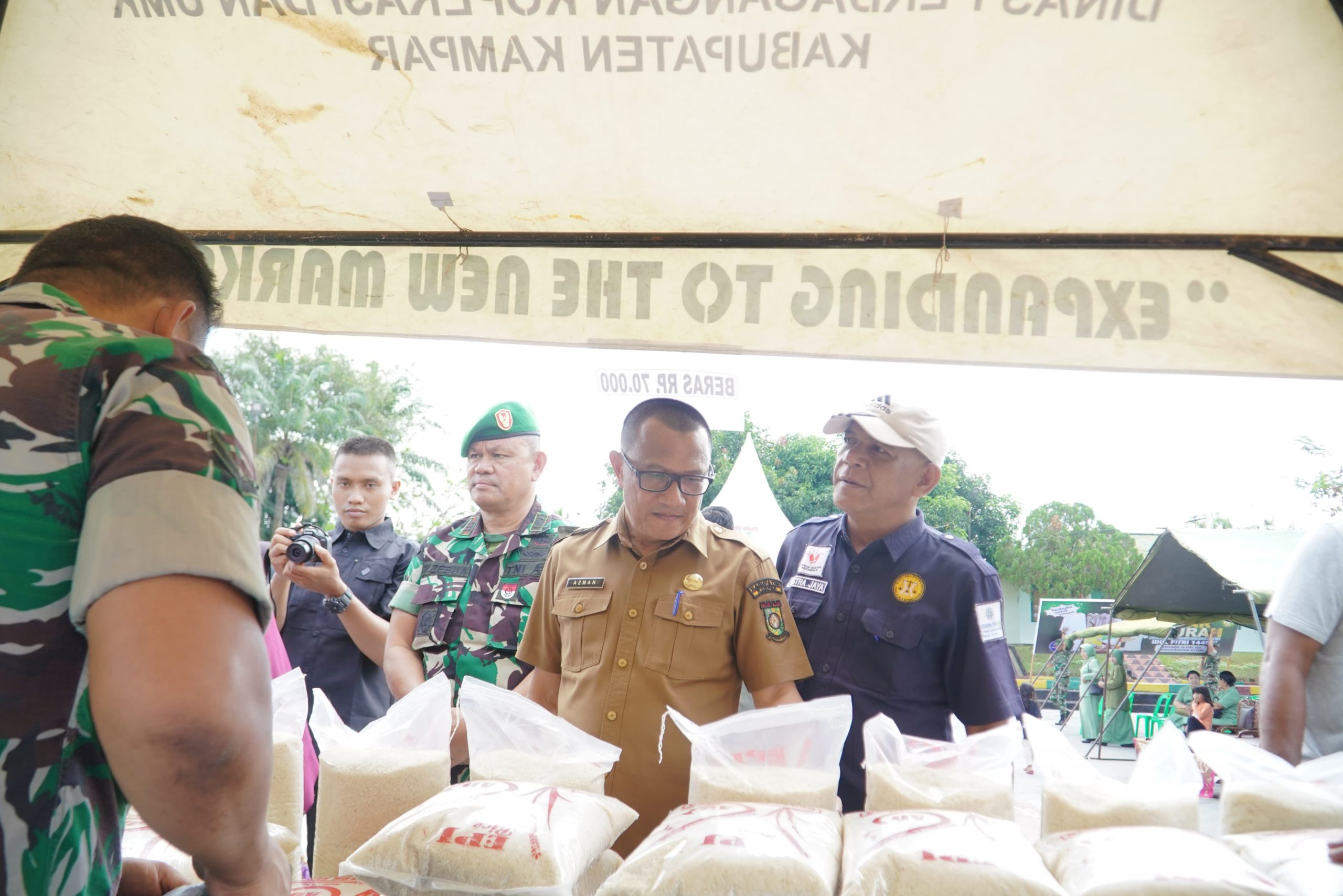 Panglima TNI Buka Bazar Murah Serentak Se-Indonesia