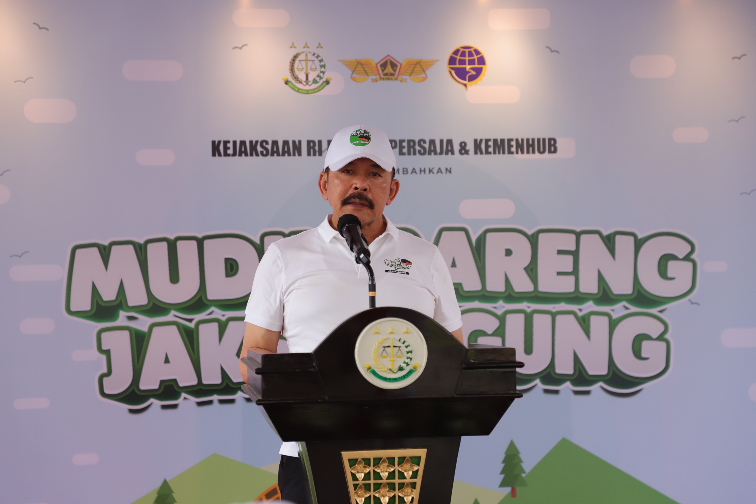 Jaksa Agung ST Burhanuddin : “Momentum Mudik Tidak Hanya Sebagai Tradisi Semata, Akan Tetapi Untuk Mereposisi Kembali Hakikat Hidup Agar Lebih Bermakna”