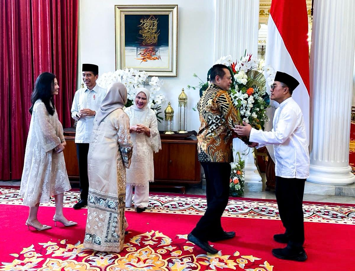 Hadiri Open House Presiden Jokowi di Istana Negara, Ketua MPR RI Bamsoet Ajak Jadikan Momen Idul Fitri Perekat Silaturahmi Kebangsaan