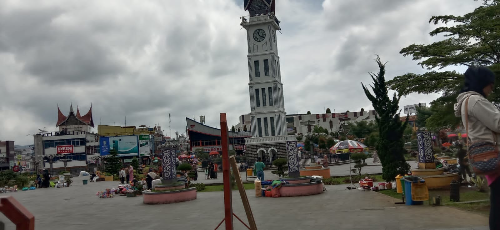 Hari Pertama Lebaran, Bukittinggi Terlihat Lengang