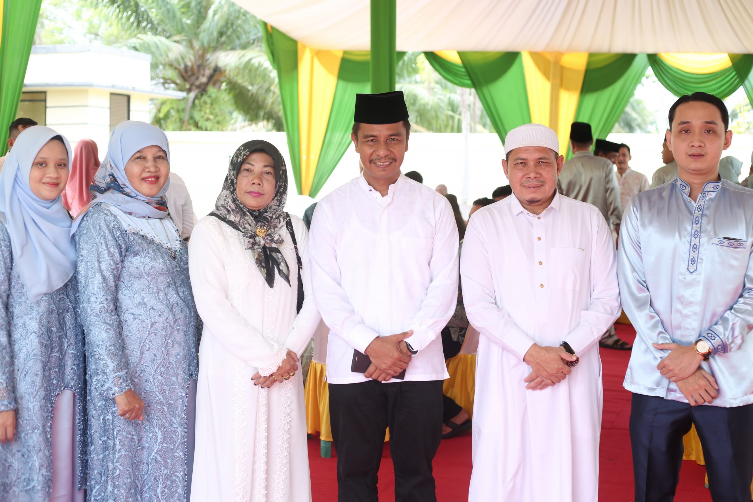 Lebaran Pertama, Plh Sekda Kampar Adakan Open House di Rumah Dinas