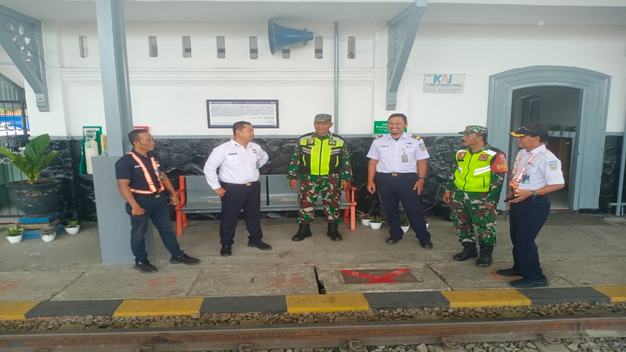 Kodim 0808/Blitar Terjunkan Anggota Amankan Arus Balik Lebaran