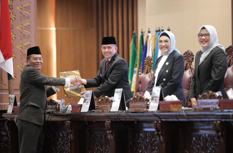 Pj Gubernur Fatoni Terima Rekomendasi DPRD Sumsel Terhadap LKPJ Gubernur Sumsel TA 2023