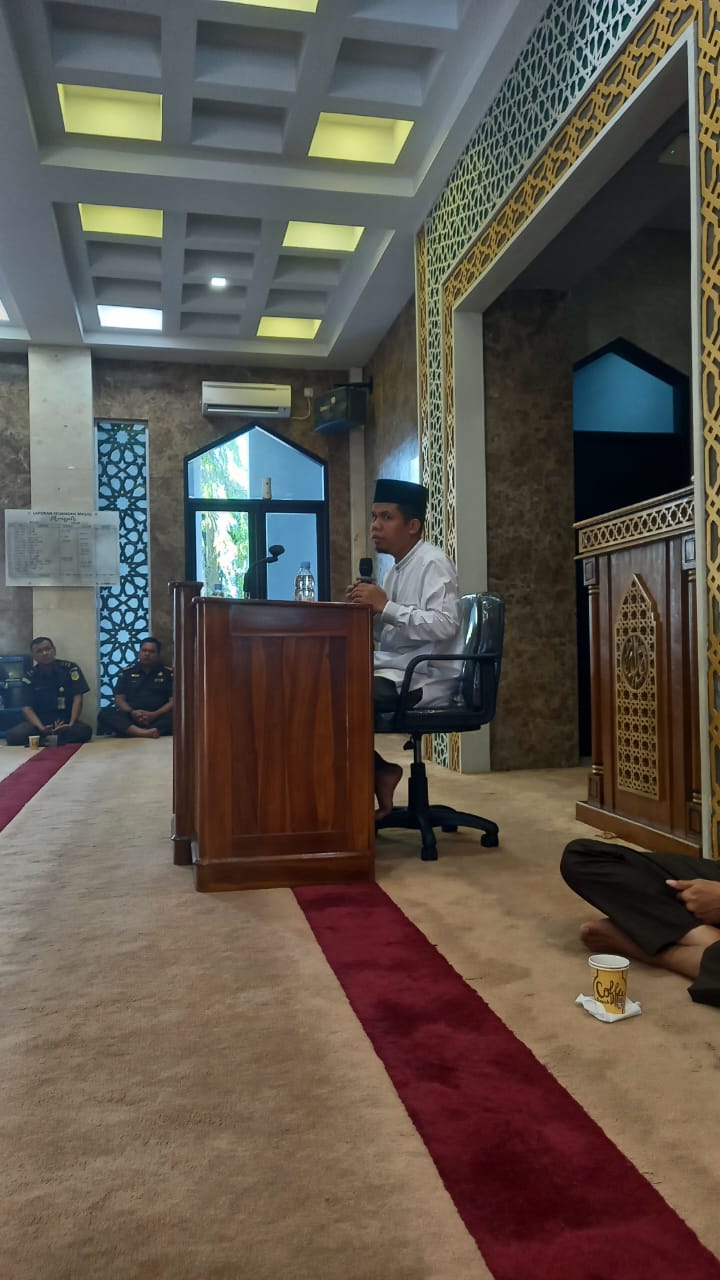 Pengajian Rutin Kejaksaan Tinggi Riau Oleh Ust.H.Wandi Bustami,LC.MA