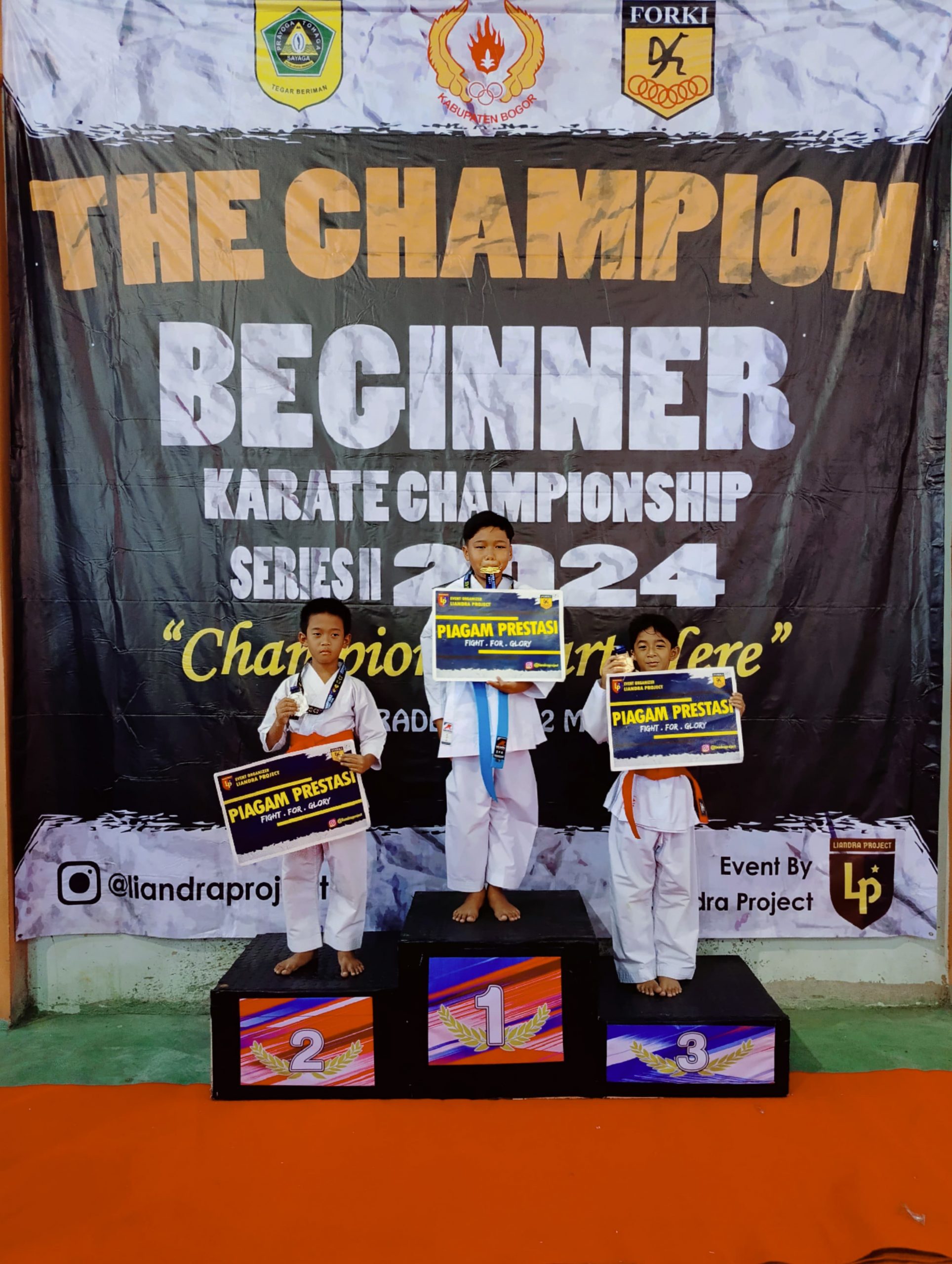 BKC SD Plus Daarul Fudlola Cibinong Raih Mendali Emas Pada Pertandingan Karate Kategori 4