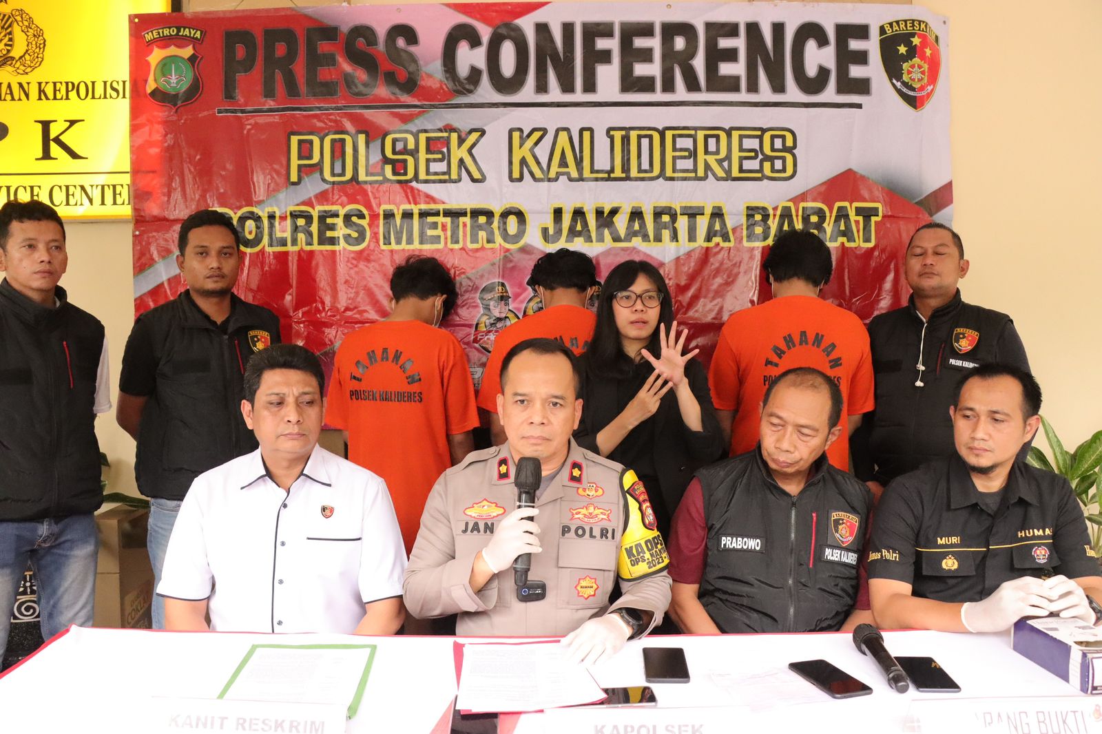 Polsek Kalideres Tangkap Tiga Pemuda Pelaku Pemerasan Modus Kencan Palsu di Mechat Terancam Hukuman 9 Tahun Penjara