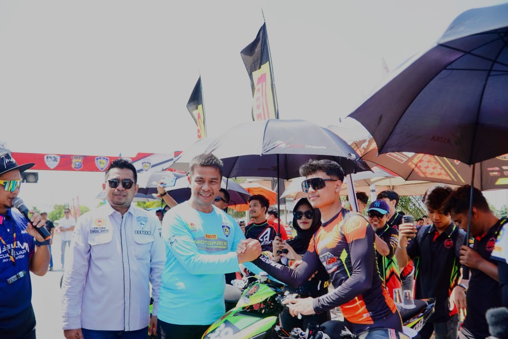 155 Pembalap Motor Kejurnas Motoprix Region A Sumatra Putaran II Riau Resmi Di Buka Pj Sekda Kampar