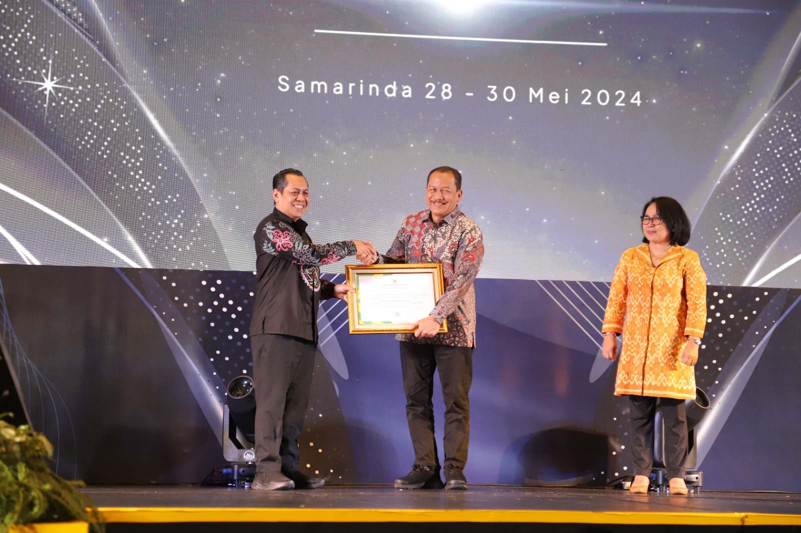 Jaksa Agung ST Burhanuddin Memperoleh Penghargaan “Tokoh Kearsipan” Dari Arsip Nasional Republik Indonesia