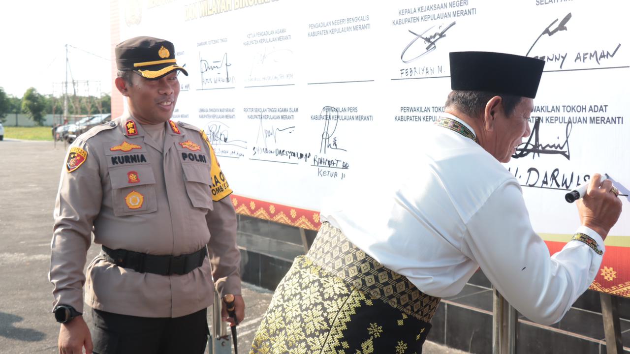 Polres Kepulauan Meranti Gelar Apel Pencanangan dan Deklarasi Pembangunan Wilayah Bebas Dari Korupsi