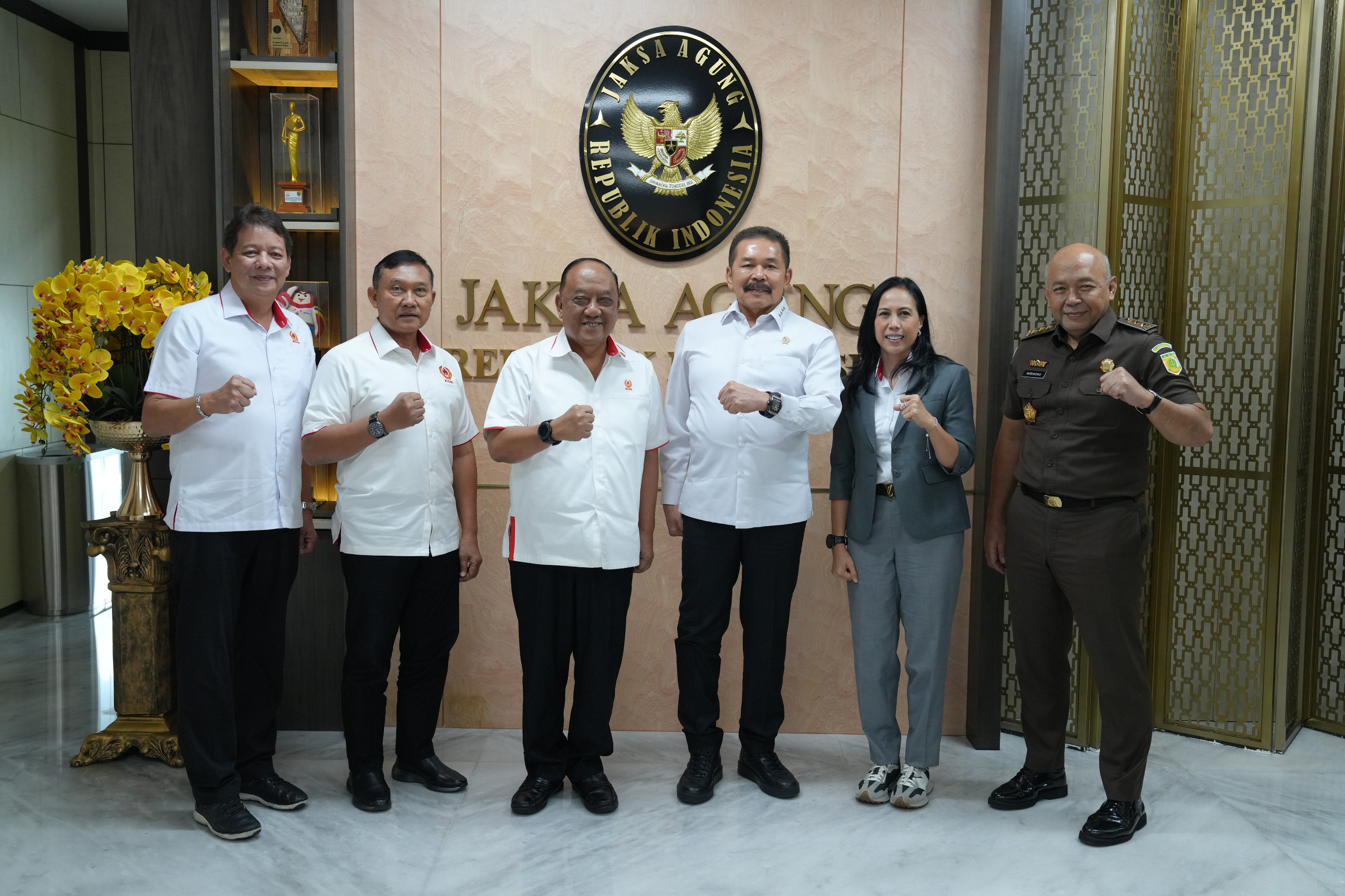 Jaksa Agung Menerima Audiensi Ketua Umum KONI Dalam Rangka Pendampingan Pelaksanaan PON XXI/PON Aceh-Sumut 2024