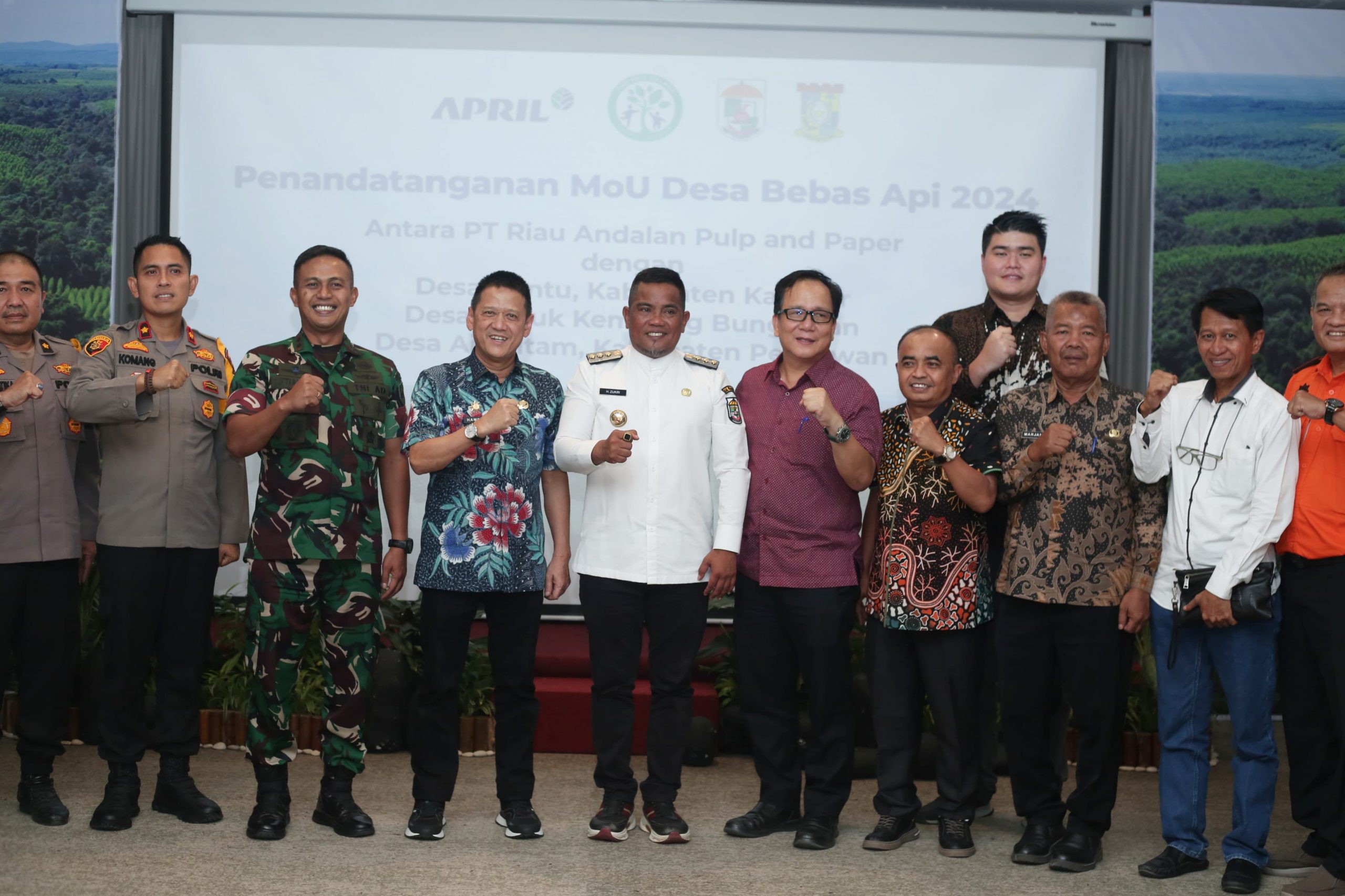 Pemkab Kampar Tandatangani MoU dengan PT, RAPP Terkait Desa Bebas Api Tahun 2024