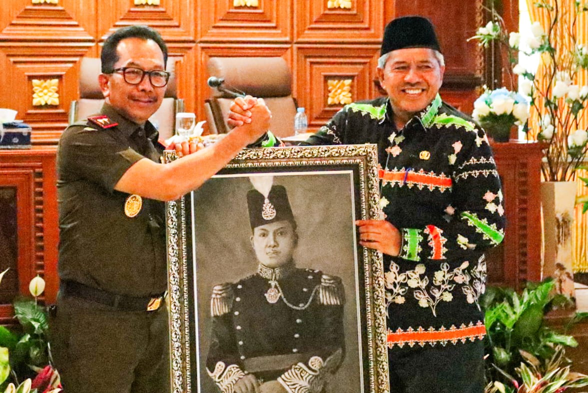 Kajati Riau Memberikan Penyuluhan Hukum Pada Pejabat Pemerintah Kabupaten Siak