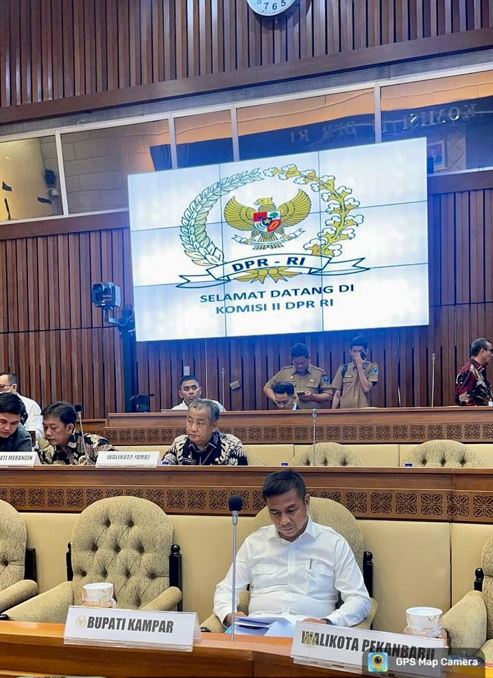 Hadiri Rapat Panja Bersama Komisi II DPR RI, Pj Sekda Kampar : Semoga Ini Dapat Mendorong Percepatan Kemajuan Daerah