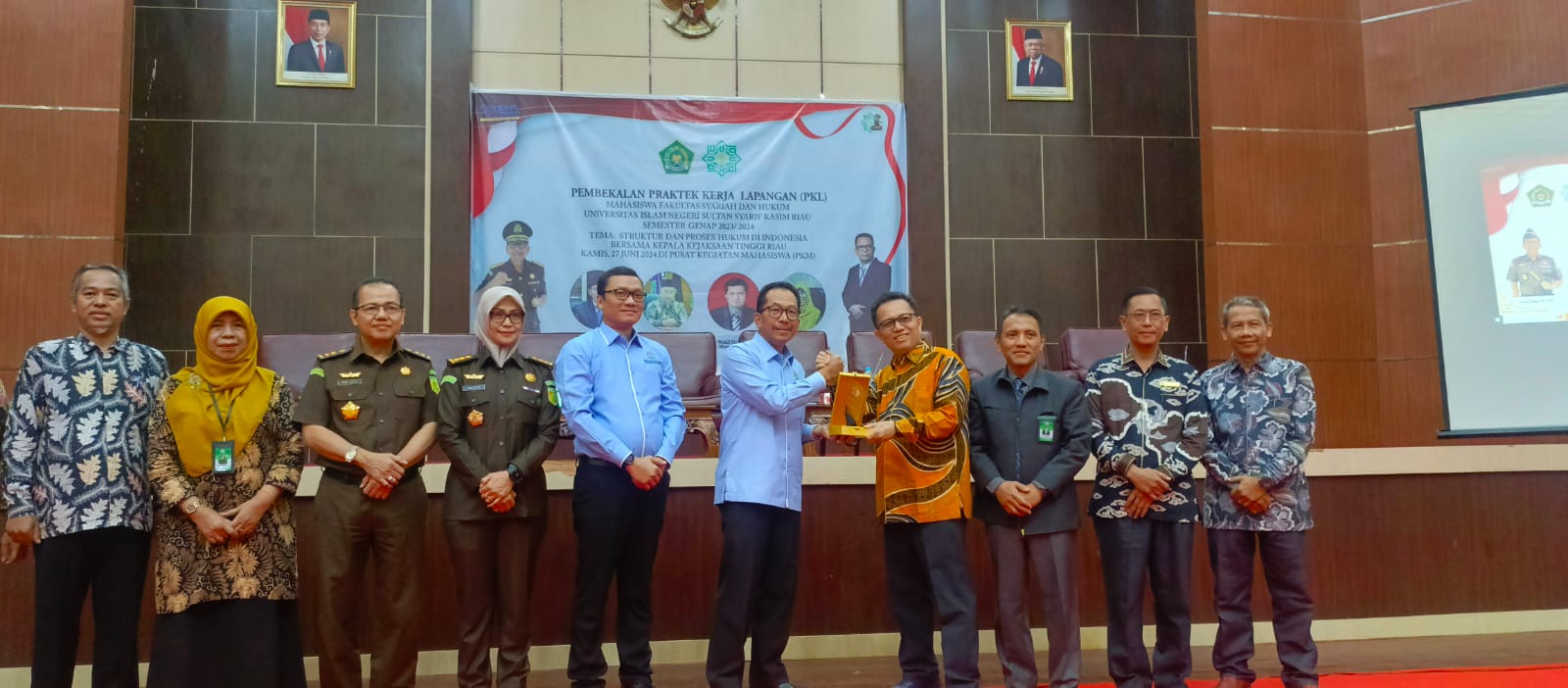 Kajati Ria Berikan Pembekalan Praktek Kerja Lapangan (PKL) Mahasiswa UIN Suska Riau, Resmikan Rumah Restorative Justice, Dan Penandatanganan MOU Dengan UIN Suska Riau