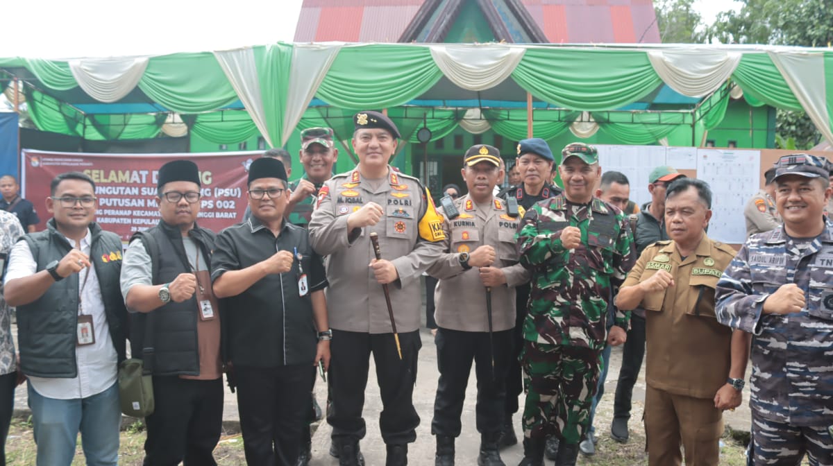 Bersama KPU dan Bawaslu,Kapolda Riau Tinjau Langsung Proses PSU di TPS 002 Tanjung Peranap Kepulauan Meranti