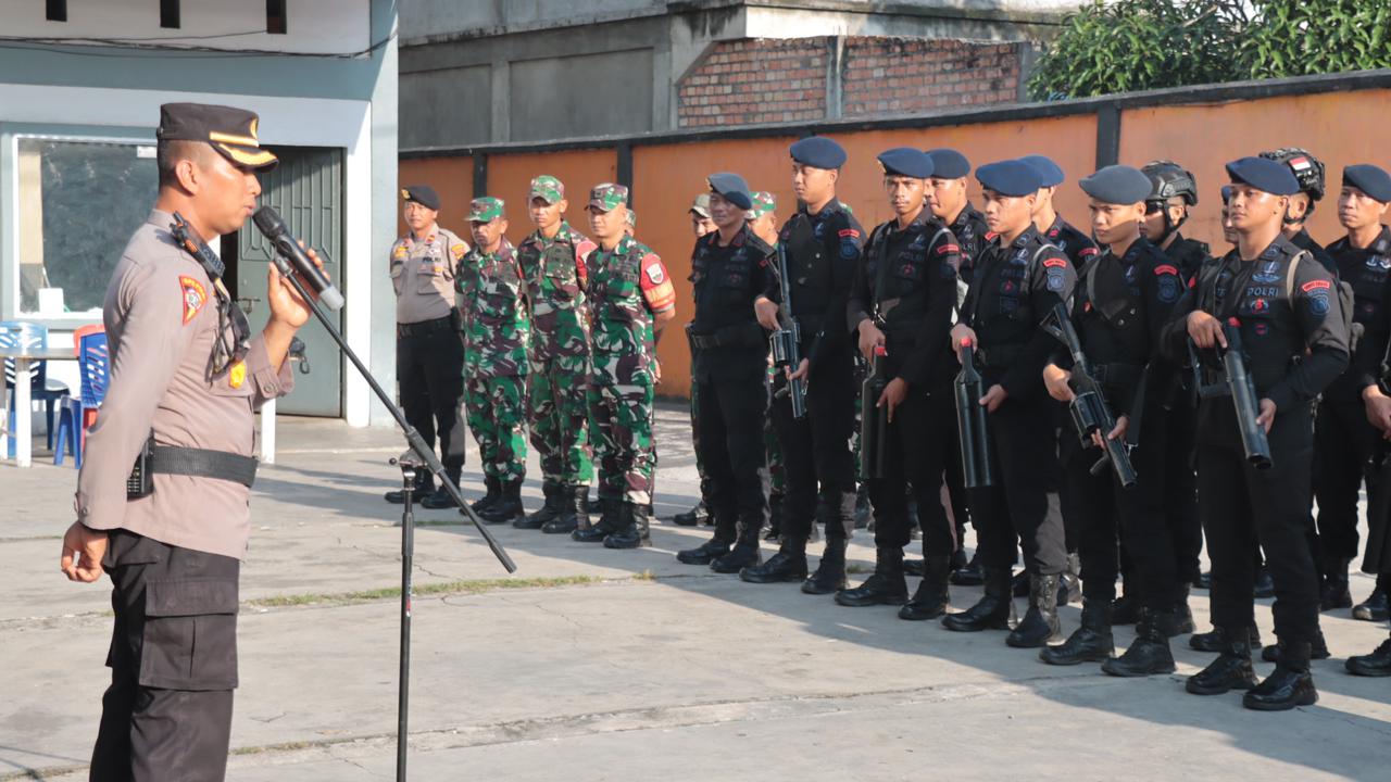 Polres Kepulauan Meranti Gelar Apel Kesiapan Pengamanan Pleno KPU Hasil PSU TPS 02 Desa Tanjung Peranap