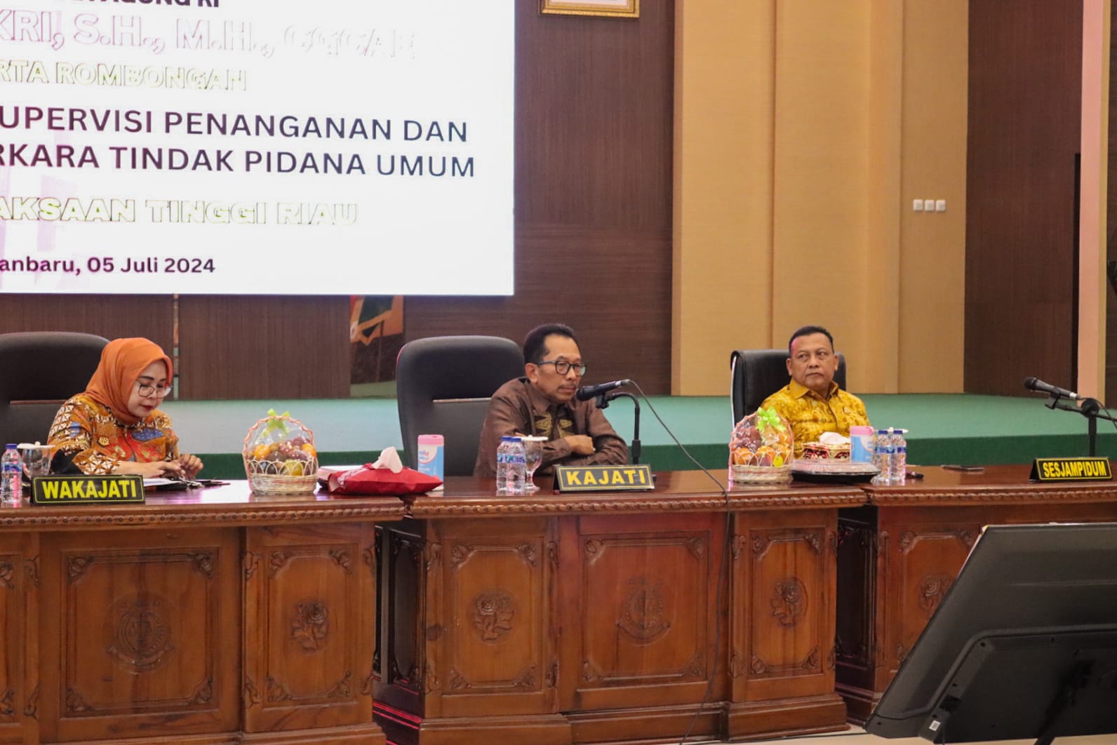 Kajati Riau Mengikuti Kegiatan Pengarahan SESJAMPIDUM Kejaksaan RI