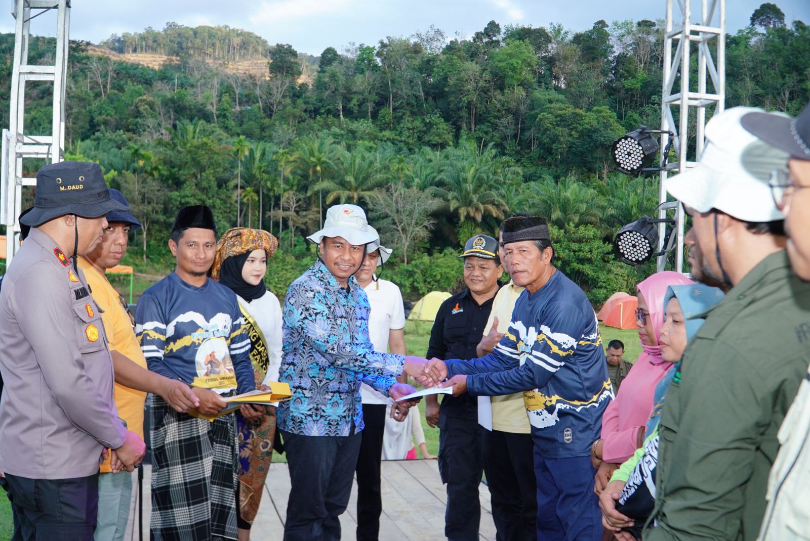 Buka Festival Subayang Sound Off Rimbang Baling, PJ Bupati Kampar : Mampu Menjadi Penggerak Pariwisata Dan Ekonomi Masyarakat