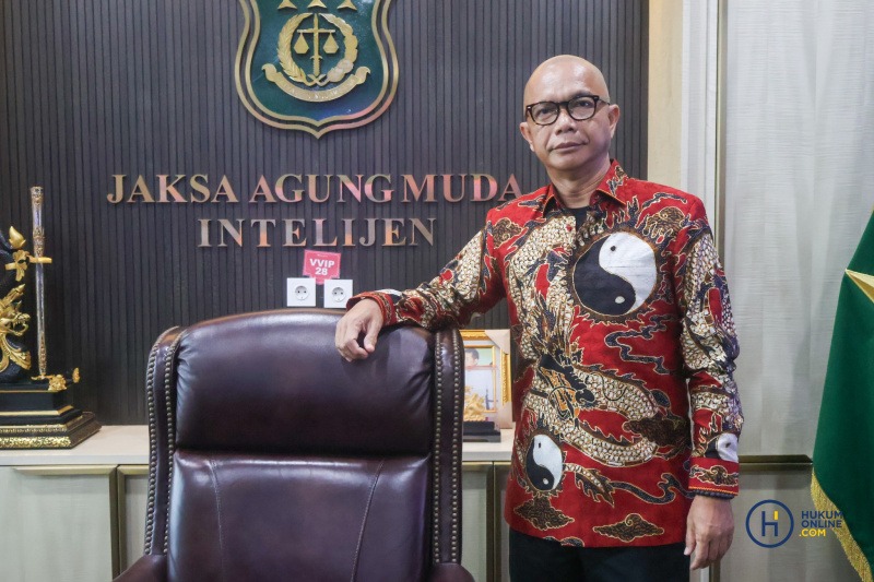 JAM-Intelijen Prof. Dr. Reda Manthovani Raih Penghargaan “Kolumnis Inspiratif” dari Pembaca Hukumonline 2024