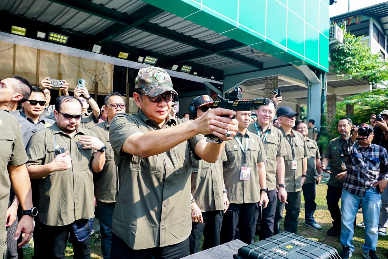 Ketua MPR RI Bamsoet Ingatkan Pentingnya Penerbitan Peraturan Pemerintah tentang Perizinan Senjata Api Beladiri Sipil Non-Organik TNI/Polri